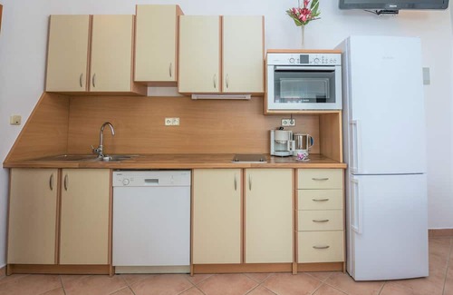 Vir Apartamento | Apartments Peter (33485-A1) - Vir - island Vir