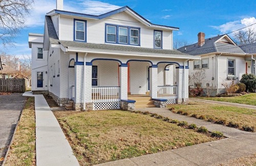 Lexington Apartamento | This apartment is a 2 bedroom(s), 2 bathrooms, located in Lexington, KY.