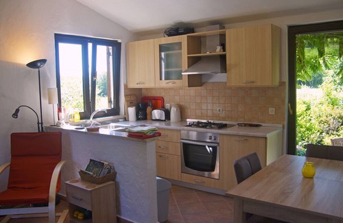 Baderna Cabaña | Lovely cottage with large pool in gorgeous, landscaped garden