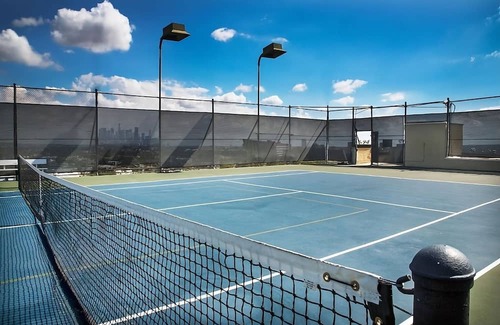 Norma Triangle Casa | Spacious Unit Close to Sunset Deli ! Pet-Friendly, Rooftop Poolside Bar