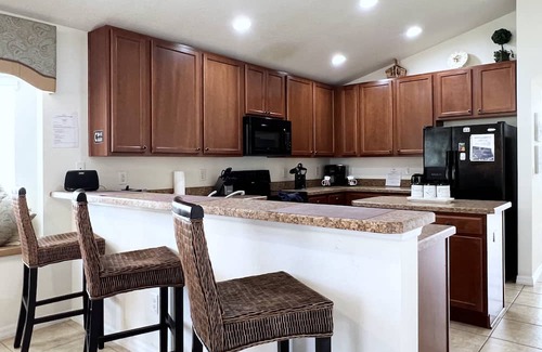 Veranda Palms Casa | Relaxing Pool Hm with Game Room 4Bed 3Bath