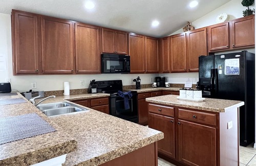 Veranda Palms Casa | Relaxing Pool Hm with Game Room 4Bed 3Bath