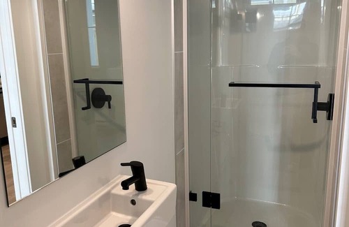 Coquitlam Casa | Quiet and convenient Suite with 2 Beds