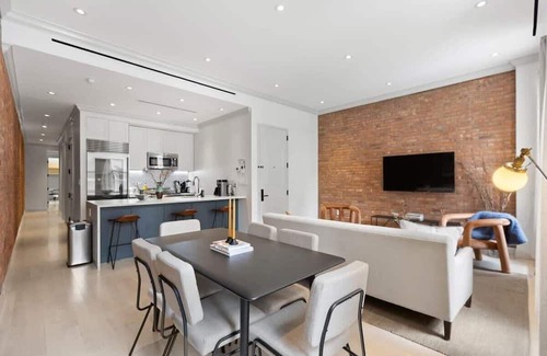 Central Park South Apartamento | Linden Place II by Rove Travel | Designer 3BR Apt