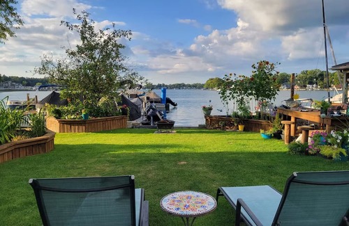 Fenton Apartamento | Tiny Home Living on Lake Fenton
