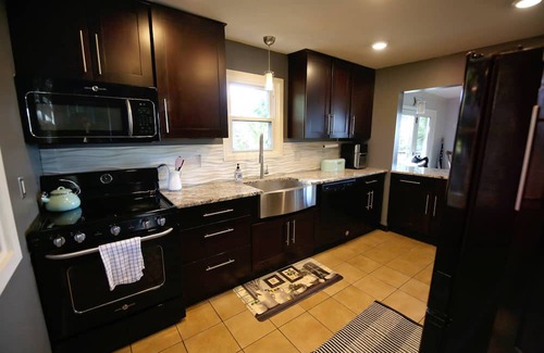 Ortonville Casa | New! Big Stone 4 Bedroom Renovated Home