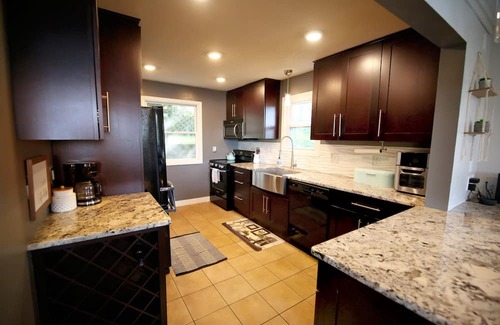 Ortonville Casa | New! Big Stone 4 Bedroom Renovated Home