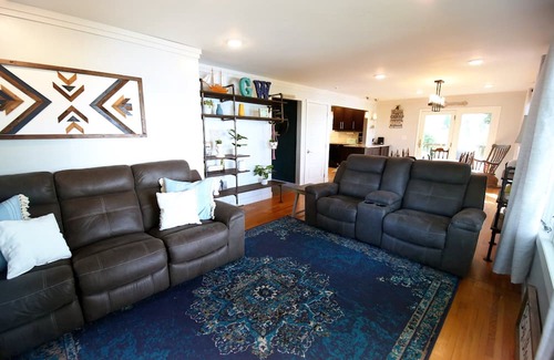 Ortonville Casa | New! Big Stone 4 Bedroom Renovated Home