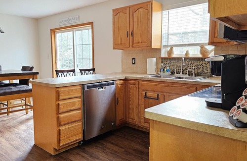 Bushkill Casa | Tranquil Waterfront Oasis w/ Swingset, Firepit & Wi-Fi, Near Trails & Waterfalls