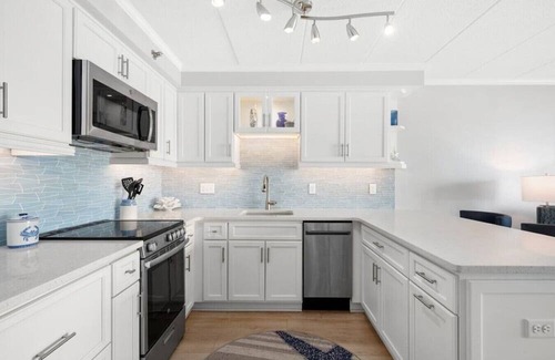 North Ocean City Casa | New! Oceanfront at Marigot Beach