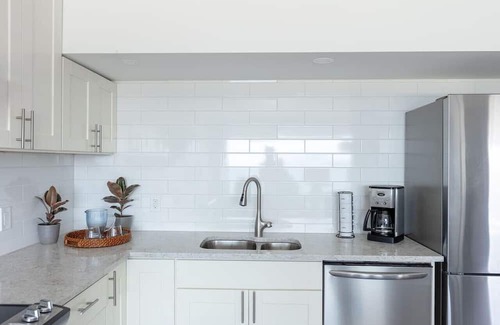 Regional District of Nanaimo Apartamento | Sea Breeze: Relaxation with a View with A/C