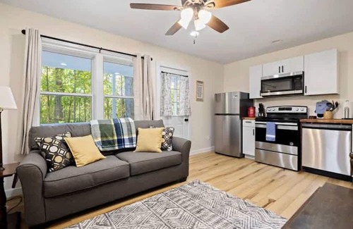 Hendersonville Casa | The Gathering Place~$375 Free Activities Daily