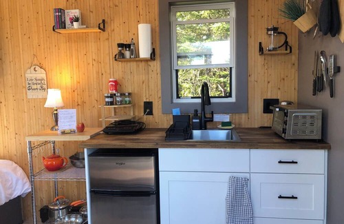 Shemogue Cabina | Oceanfront Shipping Container Studio Retreat | Nature Escape
