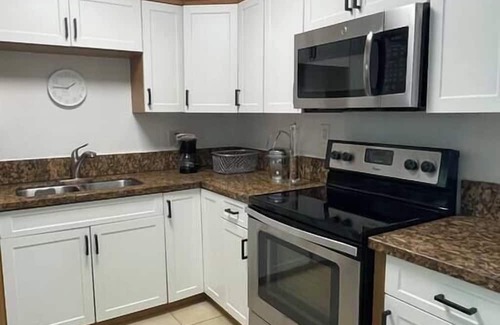Coral Way Casa | Cozy and super location 2 BR