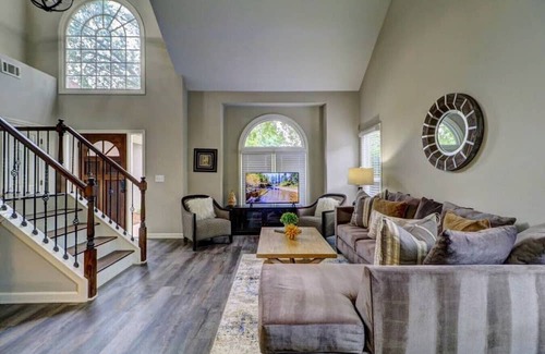 Johns Creek Casa | Victory Gate · ATH - Johns Creek-3BR-Fenced-Pet Friendly