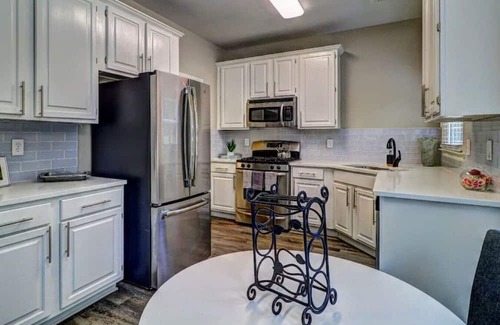 Johns Creek Casa | Victory Gate · ATH - Johns Creek-3BR-Fenced-Pet Friendly