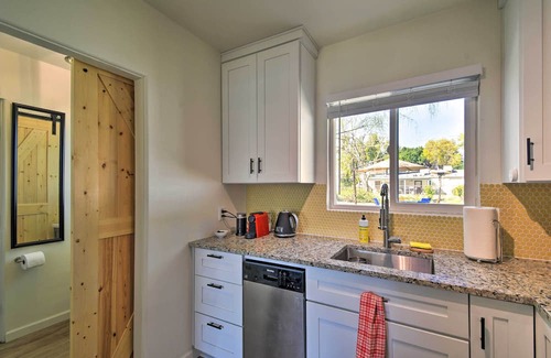 Alhambra Casa | Pet-Friendly Phoenix Home: Breezeway & Fenced Yard