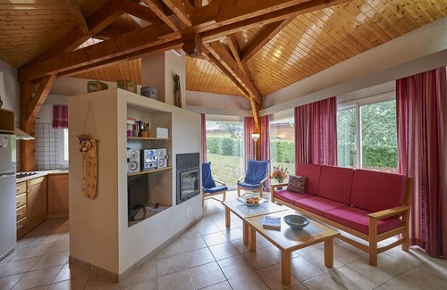 Quillan Casa | Ordenado bungalow con lavavajillas