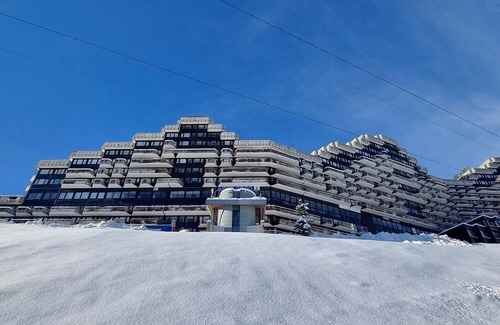 Aime Apartamento | 10m from resort center, view mountain, balcony, tv, ski locker, 26m², La Plagne
