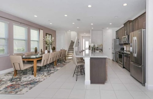 West Kissimmee Casa | Luxurious Villa 9br, Encore Resort near to Disney