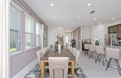 West Kissimmee Casa | Luxurious Villa 9br, Encore Resort near to Disney
