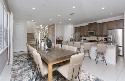 West Kissimmee Casa | Luxurious Villa 9br, Encore Resort near to Disney