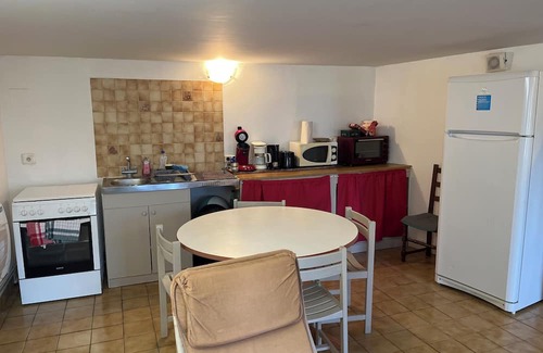 Couze-et-Saint-Front Apartamento | Guest house chez dom in Dordogne