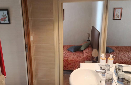 Reaux Cama Y Desayuno | Bed and Breakfast 'Le Vieux Noyer - Tilleul' con jardín compartido y Wi-Fi