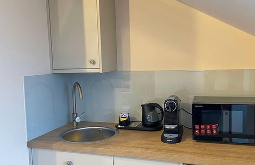 Padfield Apartamento | Located in the heart of Glossop in the High Peak, Westwood Boutique Aparthotel combines comfort with convenience. Set against the breath-taking backdrop of the Peak District.