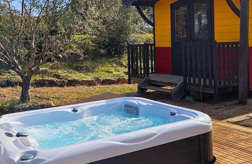 Baron Chalet De Esquí | CARMEN caravan with SPA