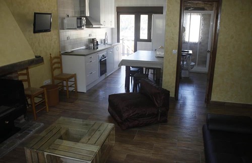 Cuevas del Valle Casa | Casa Rural 'Rural Las Pegueras' con Vista a la Montaña, Wi-Fi y Aire Acondicionado