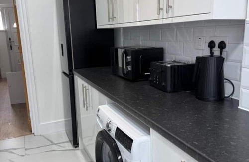 Seven Kings Apartamento | Shelters Residentials – Comfortable Aparthotel Living in Seven Kings