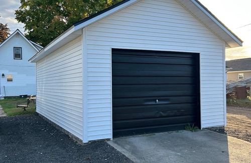 Michigan Center Casa | 3-bedroom Lake Front home in lovely Michigan Center with AC