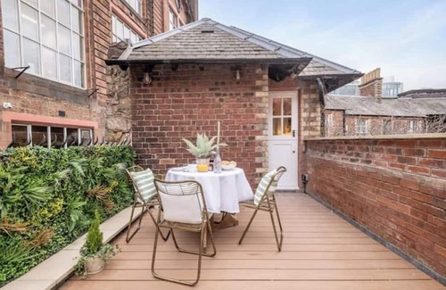 Laurieston Cabaña | Unique cottage in vibrant Grassmarket, Edinburgh