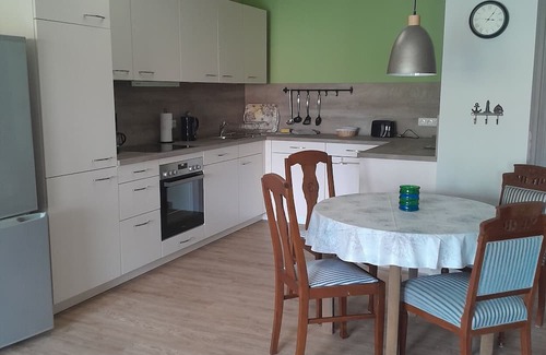 Bokelrehm Apartamento | Apartment 'Upstairs' with Balcony and Wi-Fi