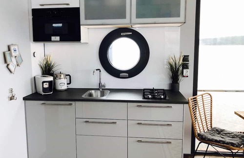 Luebeck Alquiler De Eote | Relax on the houseboat "Hafenprinz"
