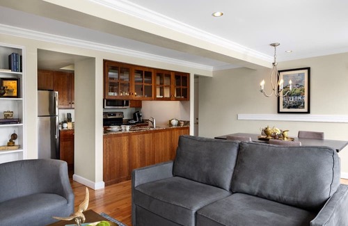 Manchester Hotel | Luxurious Spa Stay with Indoor Pool & Access to Green Mountains