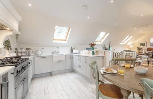 Waternish Cabaña | Charming 2-Bed Cottage with Loch Bay Views – Waternish, Isle of Skye