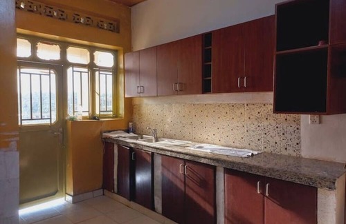 Kinazi Casa | Cheerful suburban home Nyamata