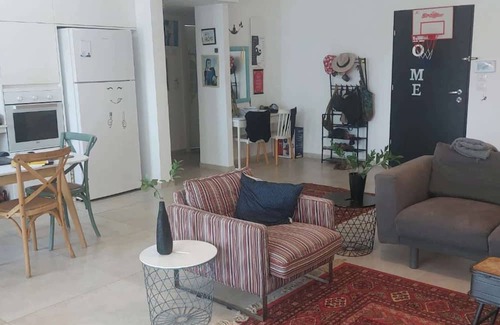 Herzliya Apartamento | Elegant 4-Bedroom Apartment In Herzliya