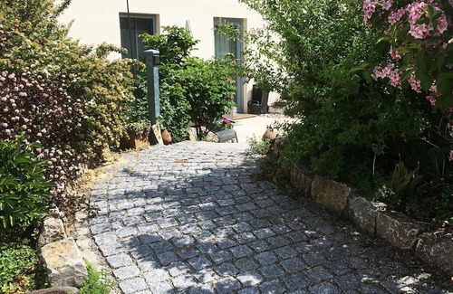 Wiesenbronn Apartamento | "im Schiller" - Holiday Apartment in the Vineyards