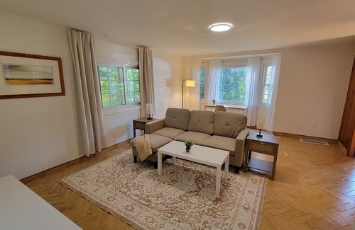 Valley Casa | Cozy House in Syracuse’s Valley Neighborhood