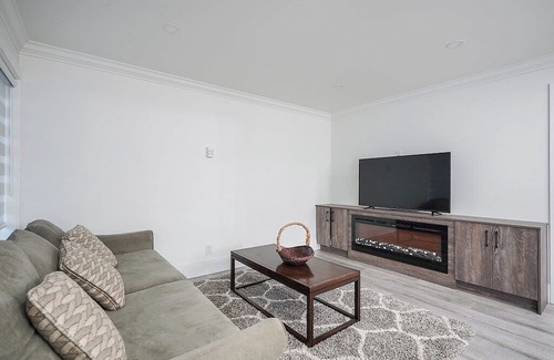 Newton Casa | Modern suite with luxury finsih