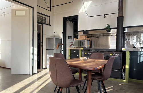 Oatlands Cabaña | The Podium - Modern Cottage - Central Oatlands Accommodation, Tasmania