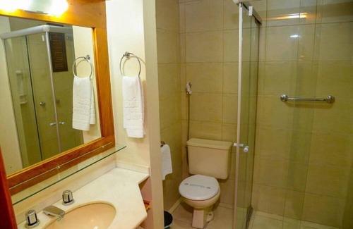 Gramado Hotel | Pousada na Rua Torta, 2 bedrooms, swimming pool, fireplace, with free parking