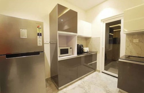 Zirakpur Apartamento | 3 Bhk Penthouse|Jacuzzi | Pool Table|The Opulence