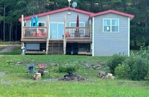 Shannon Cabaña | Cozy Cottage on Washademoak -Big Cove