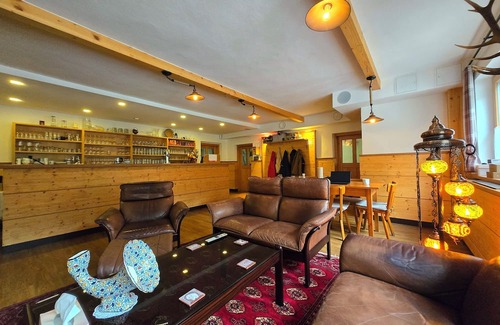 Aspangberg-Sankt Peter Chalet De Esquí | Mountain Residence in Austrian Alps for Skiing & Events, 1h to Vienna&Airport
