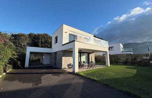 Llanes Chalet De Esquí | Maravillosa casa la llavandera
