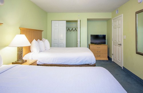 Myrtle Beach Hotel | 4 Units - Tranquil Oceanfront Getaway w/ Balcony – Minutes from Top Attractions